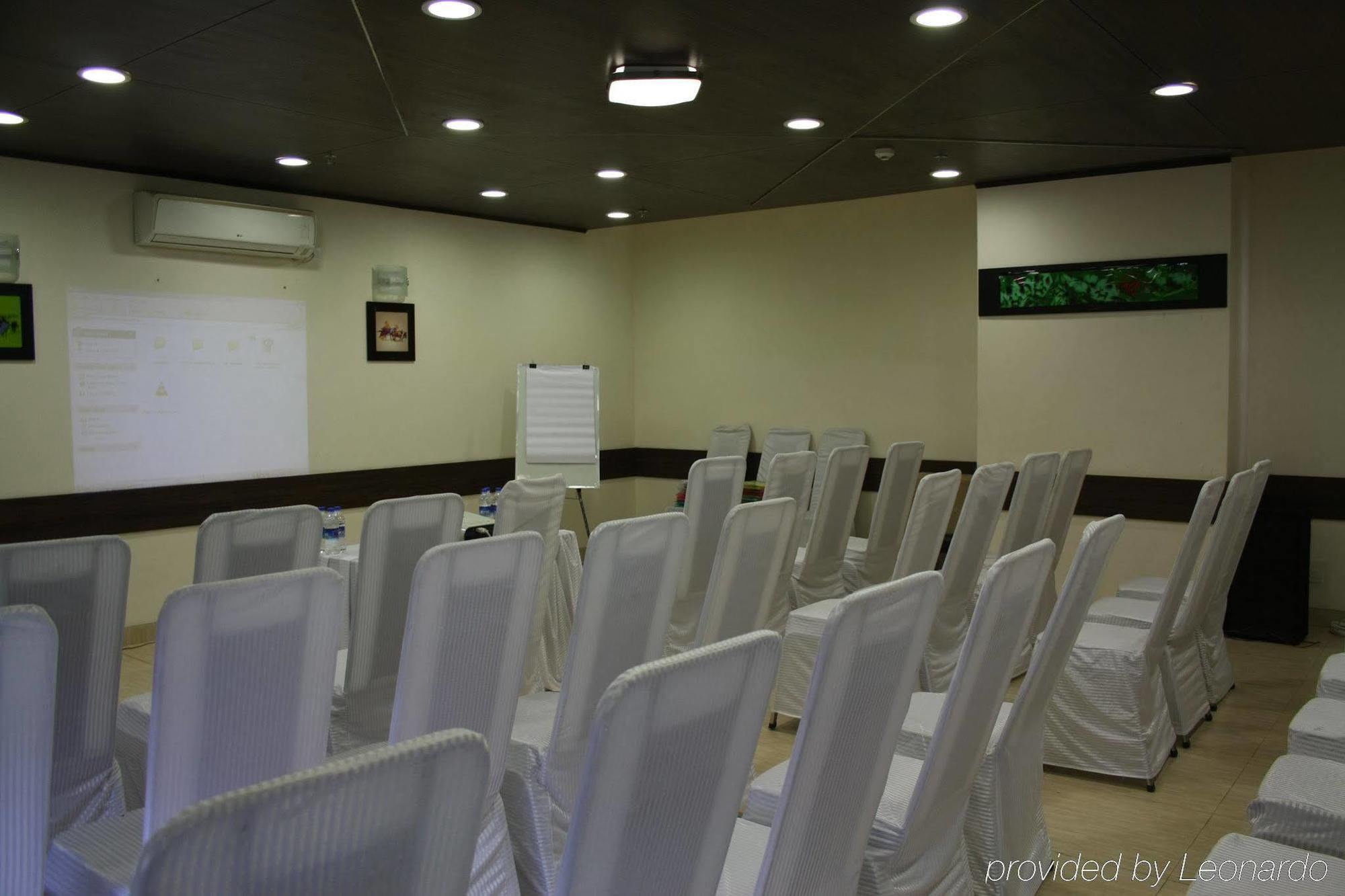 Faridabad Hotel Exterior photo