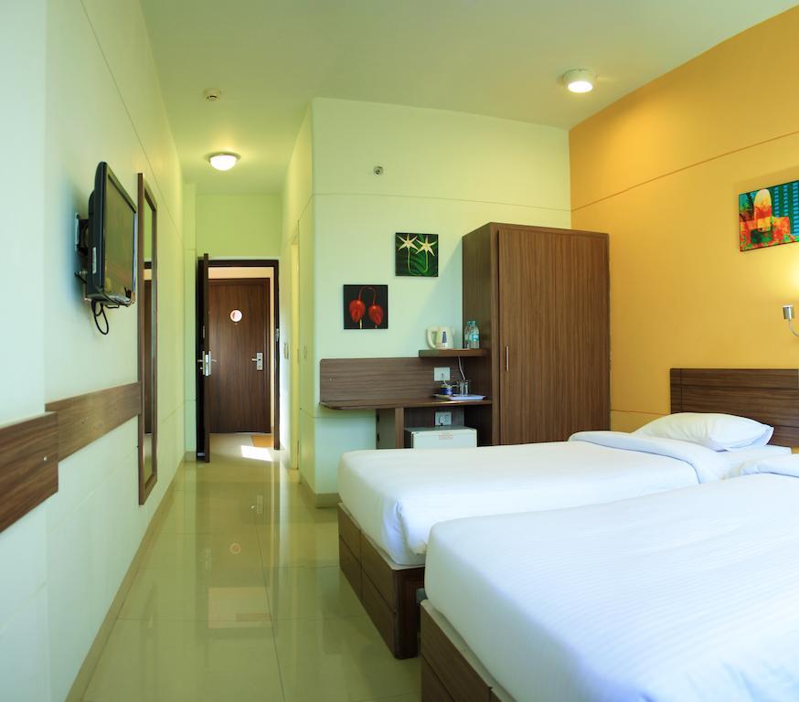 Faridabad Hotel Exterior photo